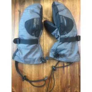 Dakine women’s Small Gortex mittens snowboard ski